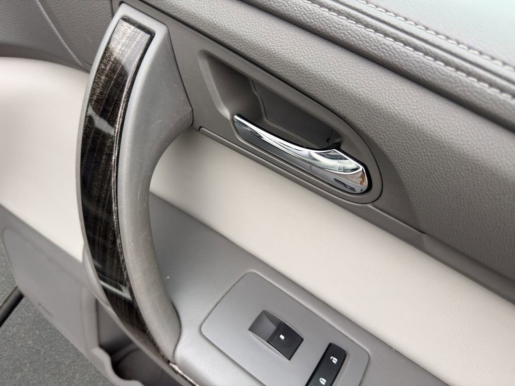 Used 2015 SUMMIT WHITE GMC SLT image 15