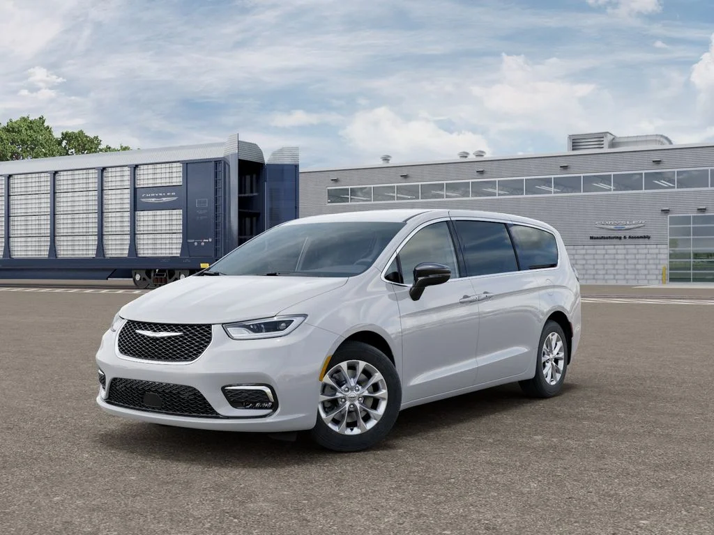 2026 Chrysler Pacifica Select AWD's photo