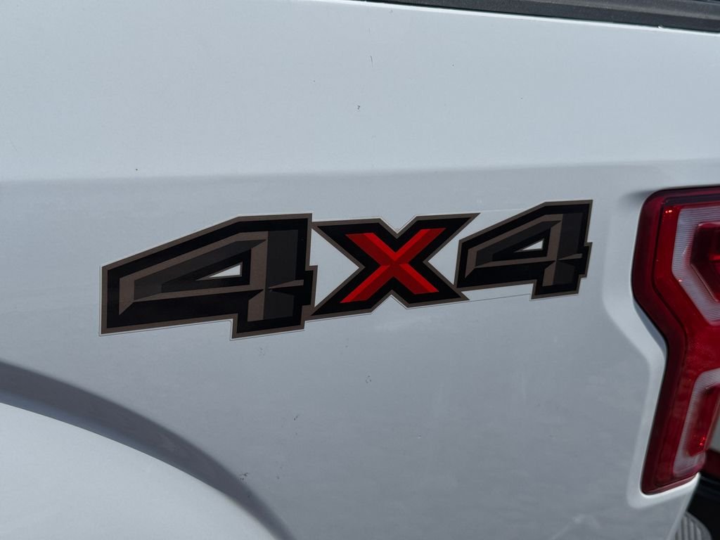 Used 2020 White Ford XL image 19