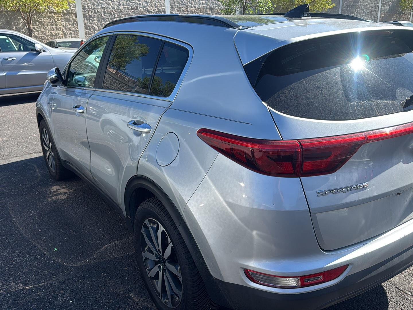 Used 2018 Sparkling Silver Kia EX image 4