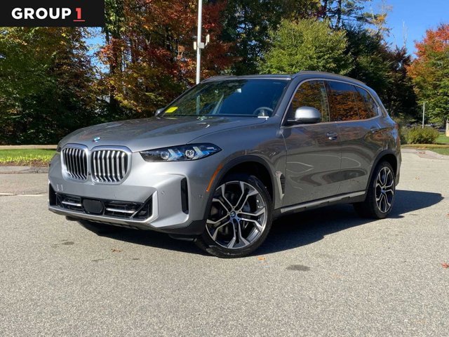 Used 2026 Skyscraper Grey Metallic BMW xDrive40i image 1