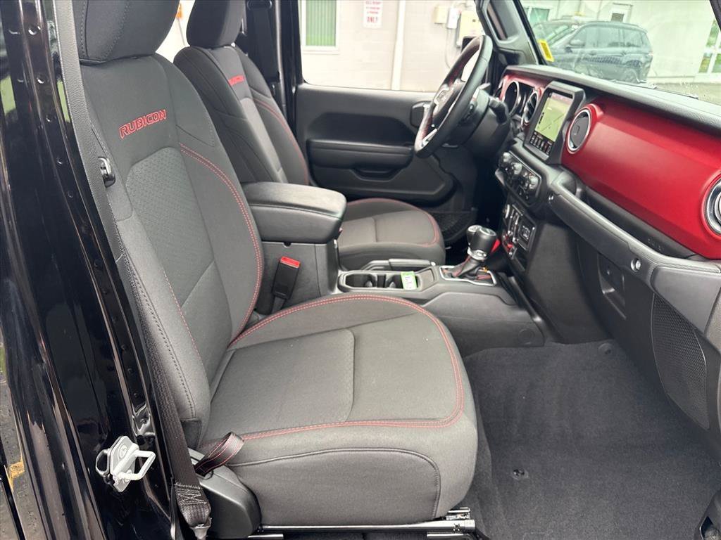 Used 2023 Black Clearcoat Jeep Rubicon image 27