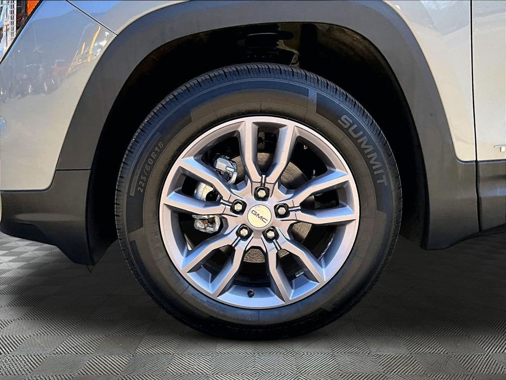 Used 2023 Silver GMC SLT image 29