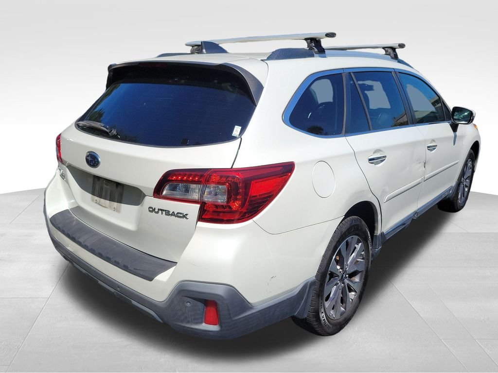 Used 2018 Crystal White Pearl Subaru 2.5i image 15