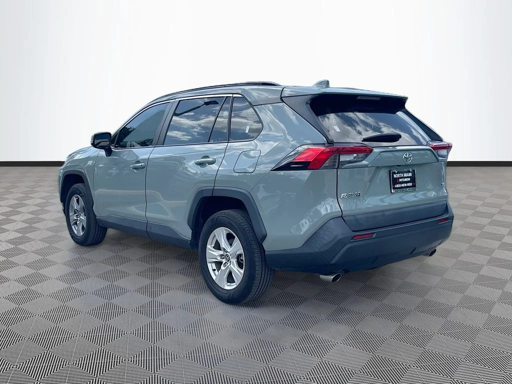 Used 2021 Gray Toyota XLE image 5
