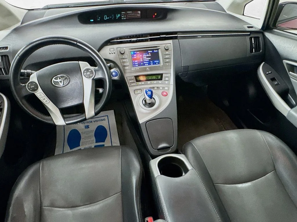 Used 2014 Red Toyota Five image 25