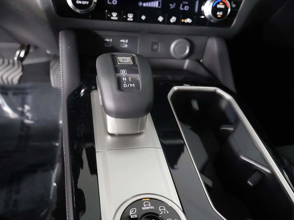 New 2026 White Mitsubishi LE 1.5T S-AWC image 46