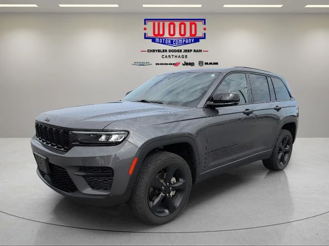 Used 2022 Baltic Gray Metallic Clearcoat Jeep Altitude image 7