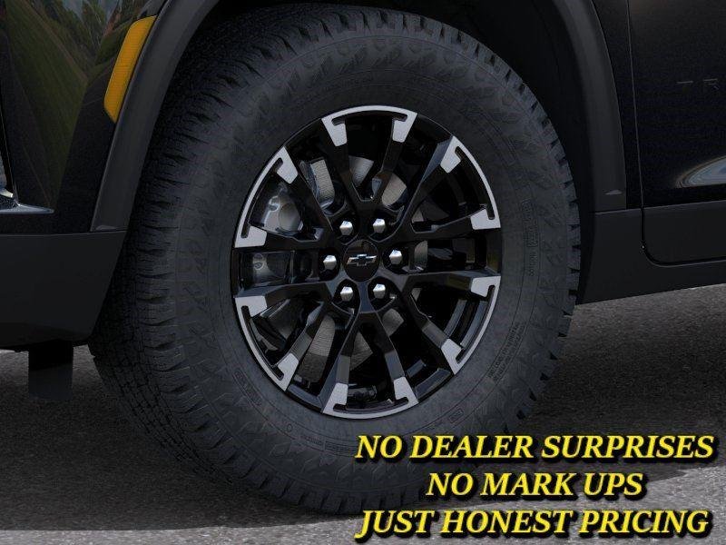 New 2026 Mosaic Black Metallic Chevrolet Z71 image 9