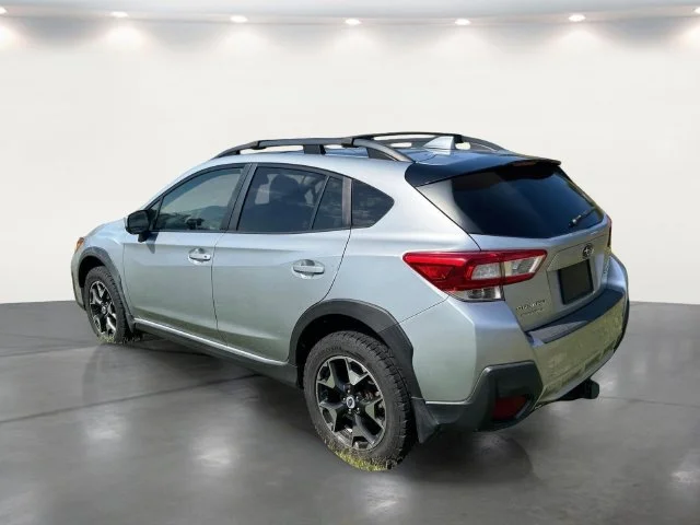 Used 2018 Silver Subaru 2.0i Premium image 17