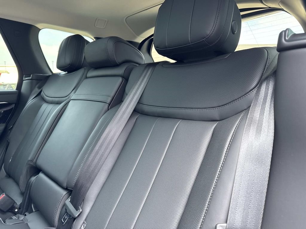 2026 Land Rover Range Rover SE - Photo 15