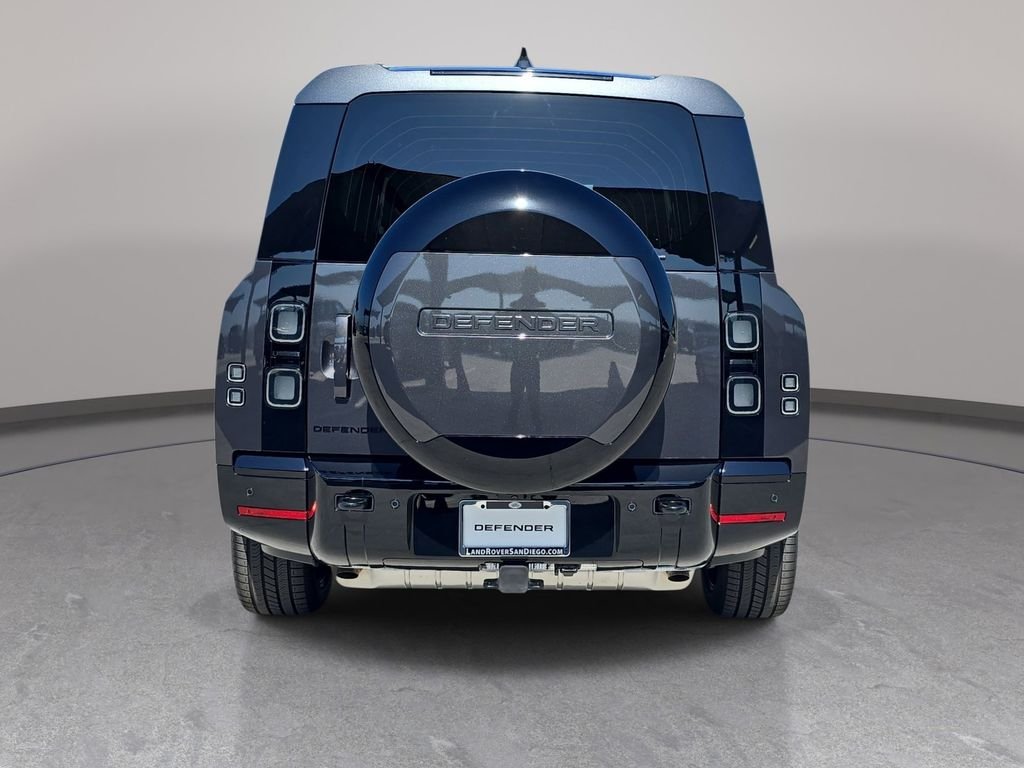 New 2026 Carpathian Grey Land Rover X-Dynamic SE image 6