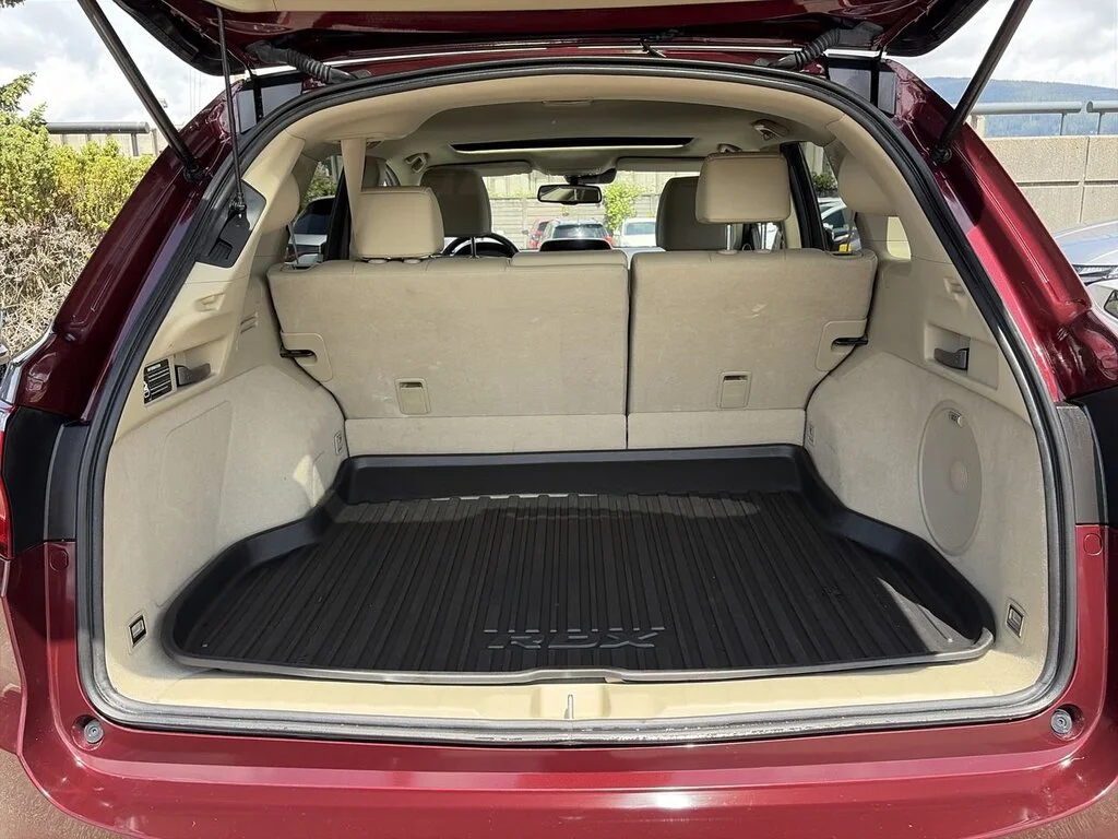 Used 2016 Basque Red Pearl II Acura Tech at Dilawri Certified   No Accidents   Local B image 32