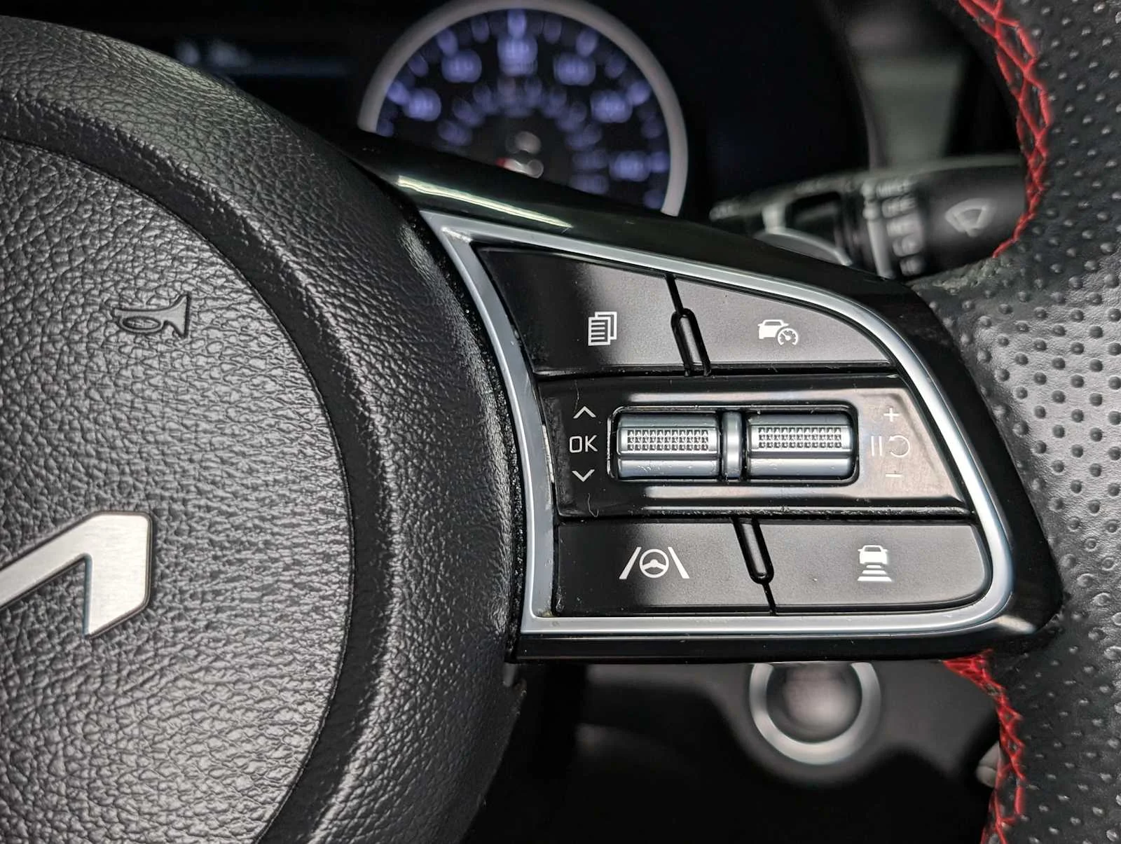 Used 2023 Gravity Gray Kia GT image 34