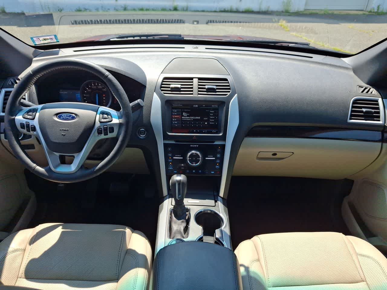 Used 2015 Bronze Fire Metallic Tinted Clearcoat Ford Limited image 10