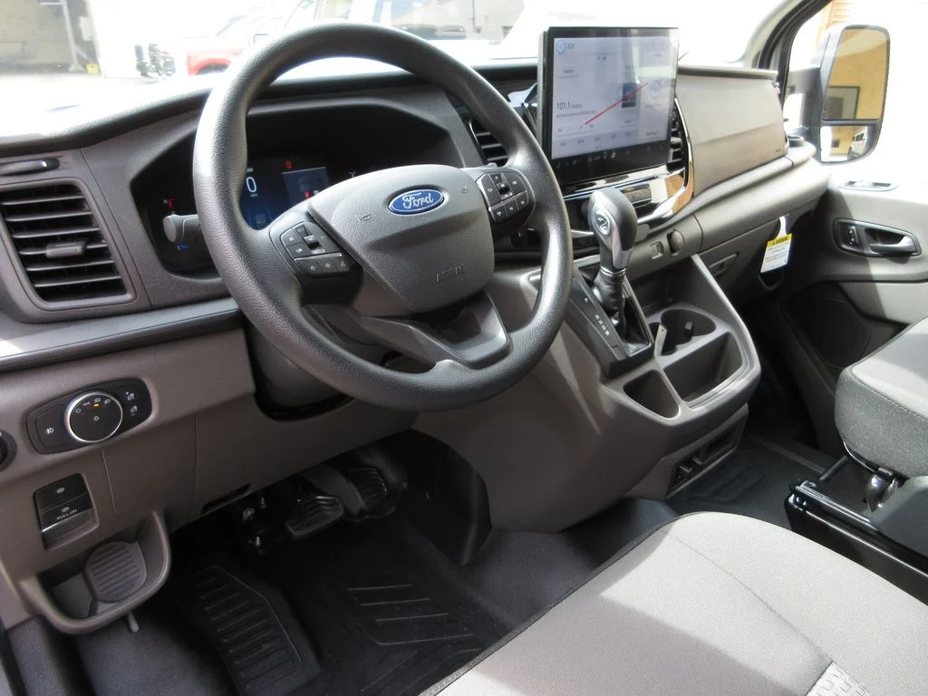 New 2026 Oxford White Ford Base image 10