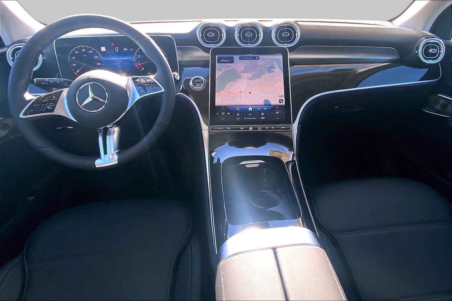 New 2026 Polar White Mercedes-Benz GLC 300 image 8