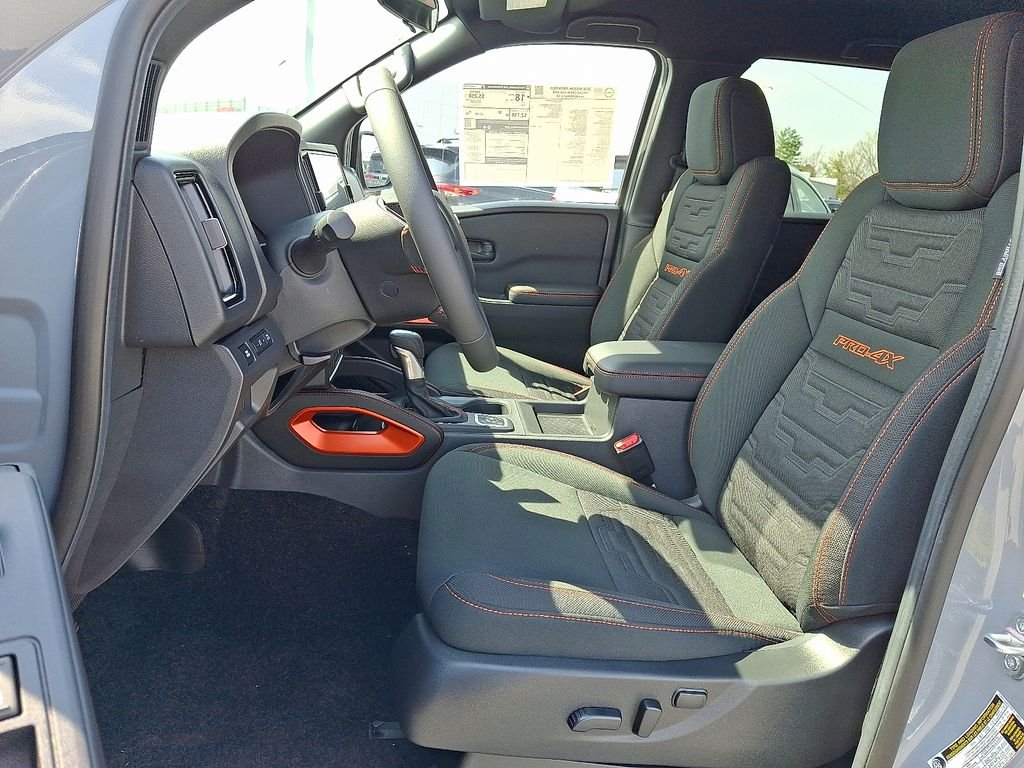2026 Nissan Frontier — photo 8