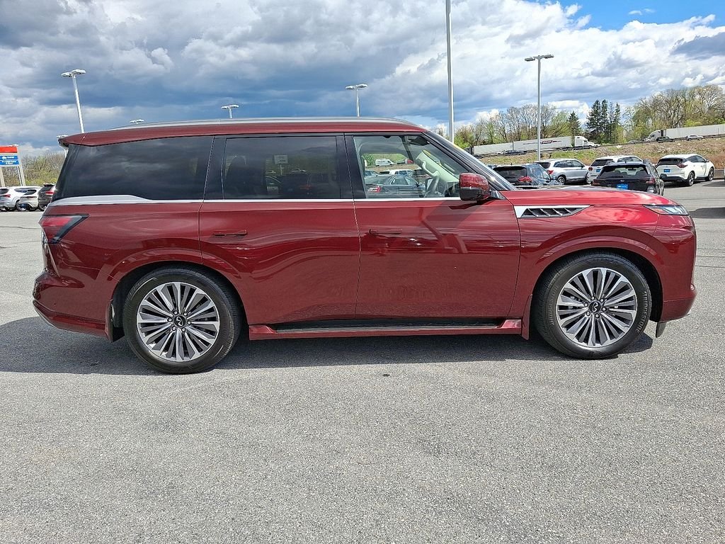 Used 2025 Red INFINITI LUXE image 8