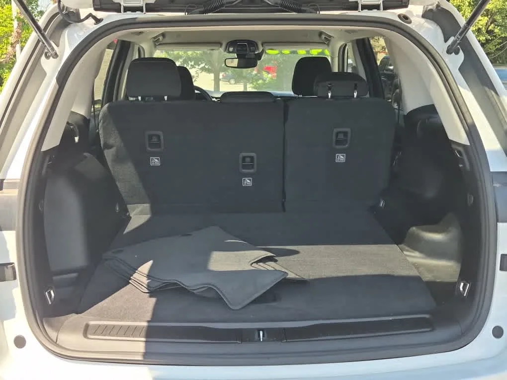 Used 2023 Bright White Clearcoat Jeep Laredo image 20