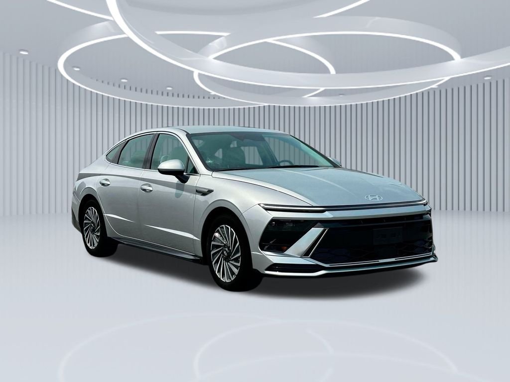New 2025 Silver Hyundai SEL image 30