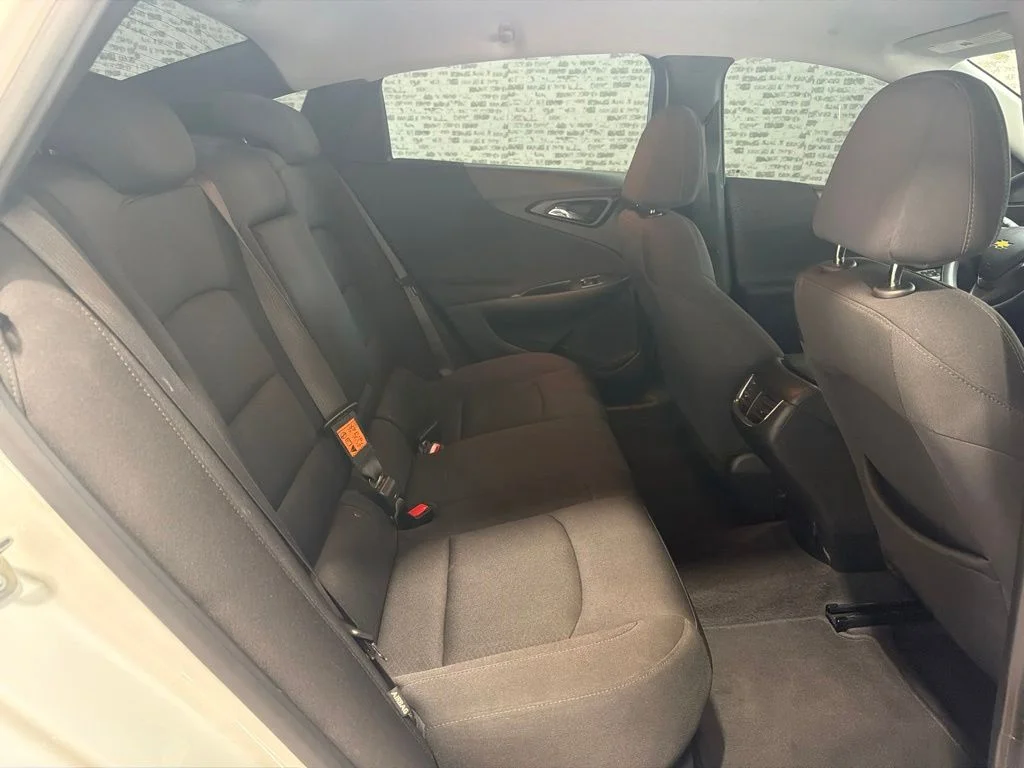 Used 2024 Summit White Chevrolet LT image 12
