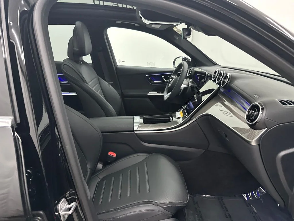 New 2026 Black Mercedes-Benz GLC 300 image 25