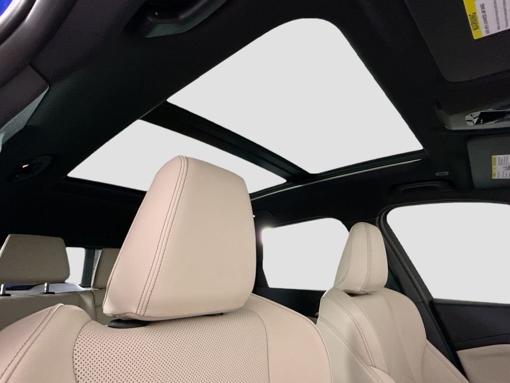 Used 2024 Blue Metallic BMW M35i image 18