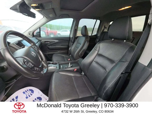 Used 2023  Honda RTL image 3