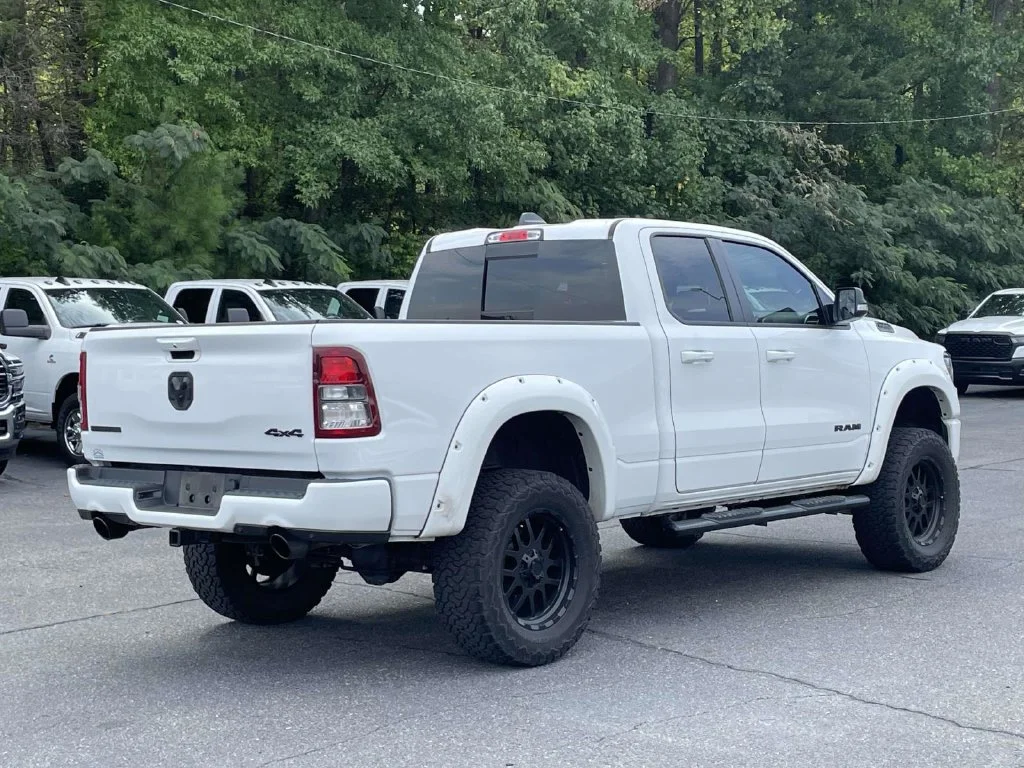 Used 2022 White Ram Big Horn/Lone Star image 8