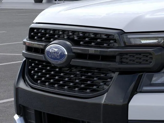 New 2026 Oxford White Ford XLT image 39
