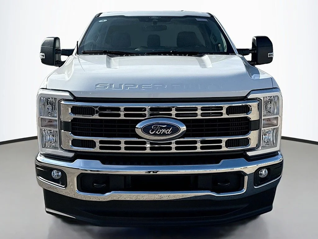 New 2026 Oxford White Ford F-350® XLT image 9