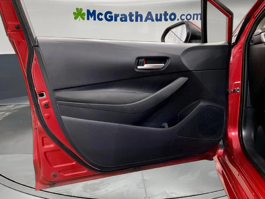 Used 2021 Red Toyota LE image 27