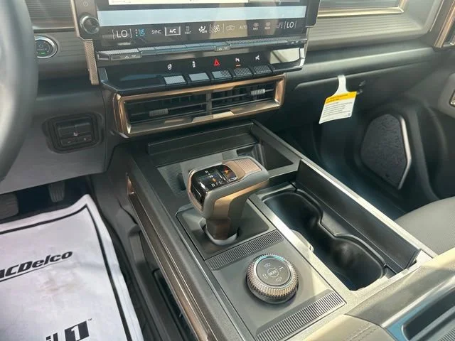 2025 GMC HUMMER EV 2X - Photo 24
