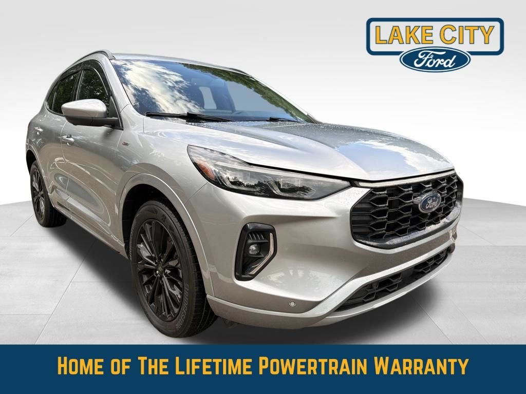 Used 2023 Iconic Silver Metallic Ford ST-Line Elite image 9