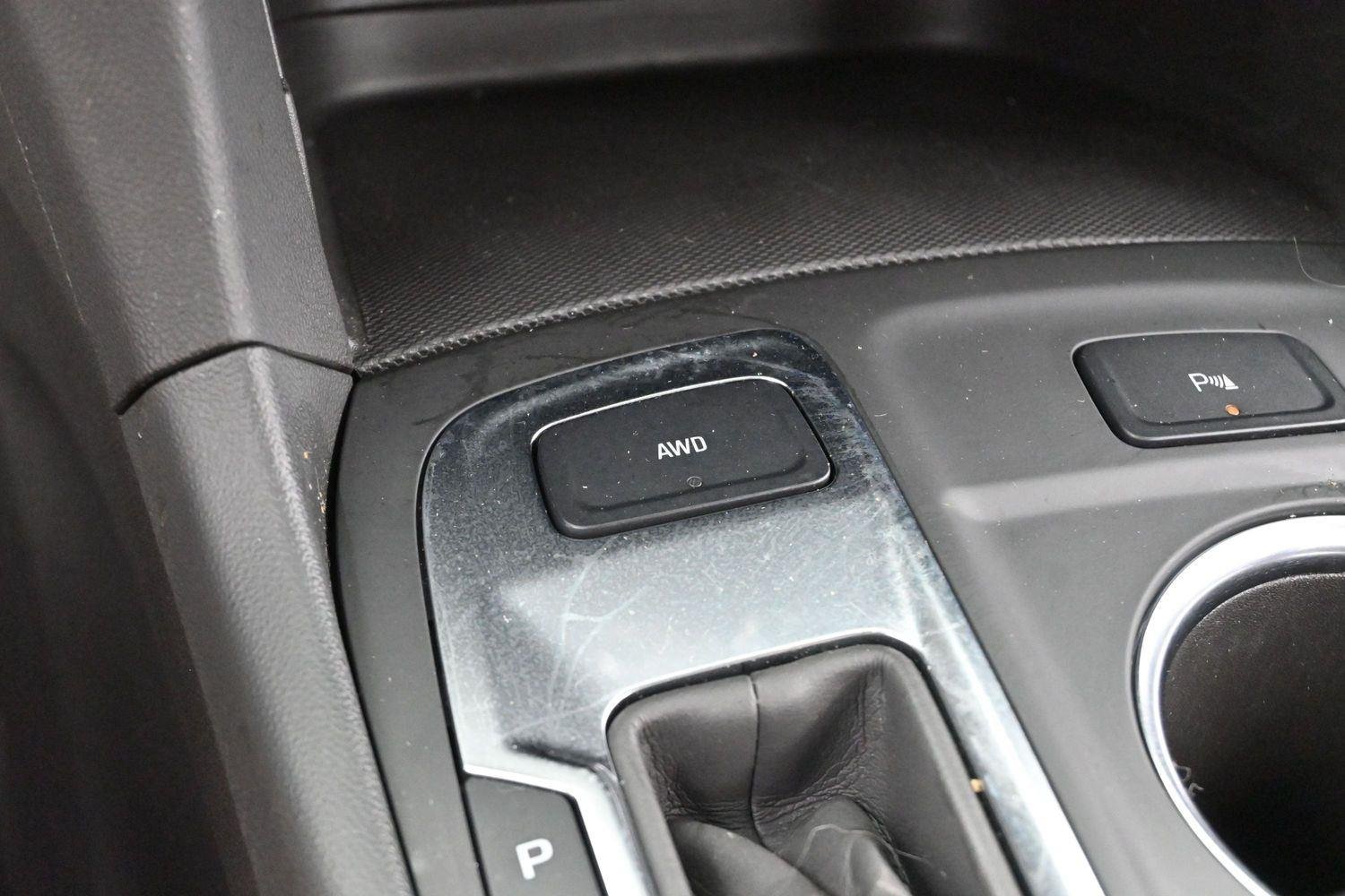 Used 2024 Lakeshore Blue Metallic Chevrolet LT image 25