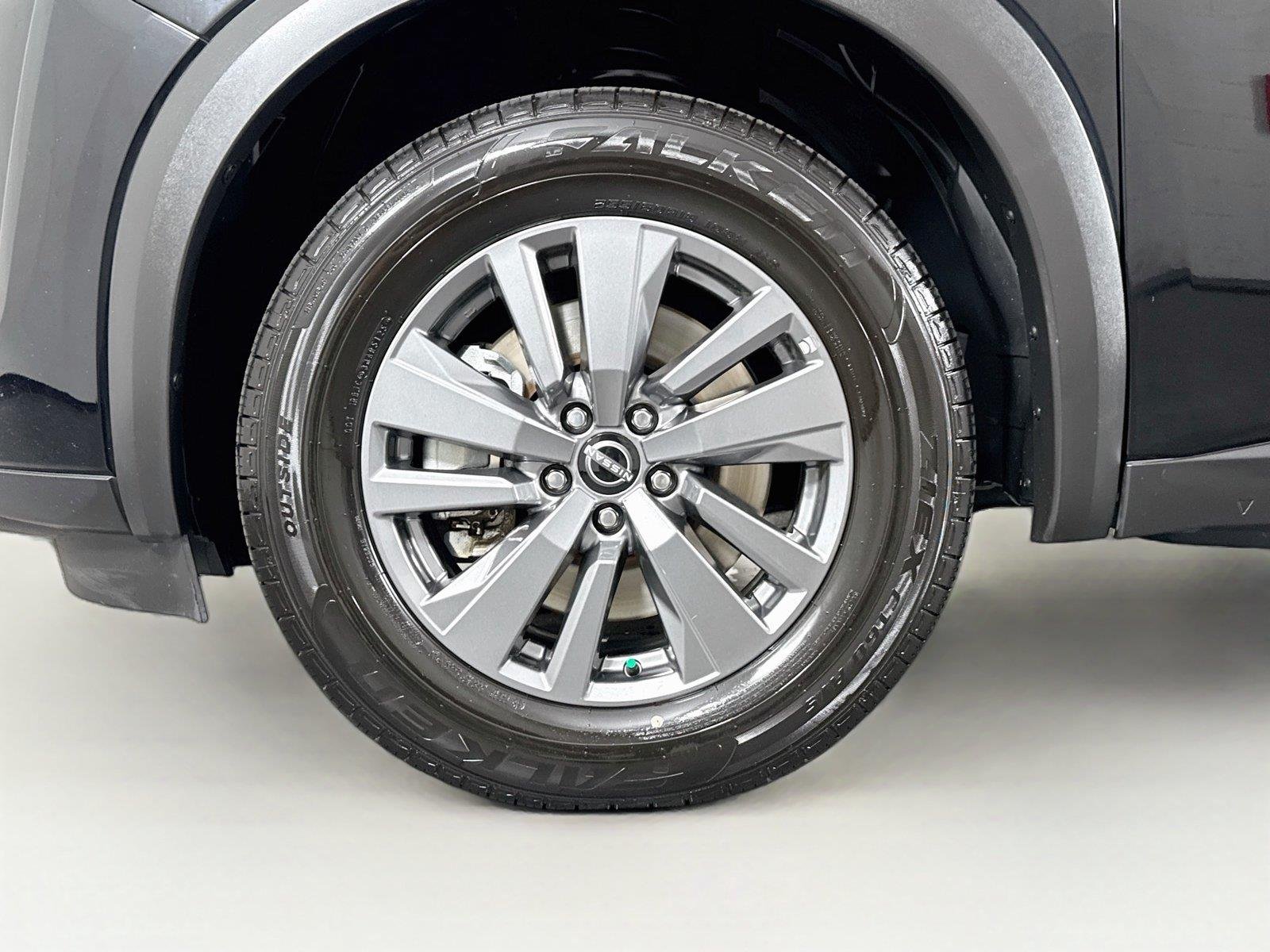Used 2024 Super Black Nissan SV image 41