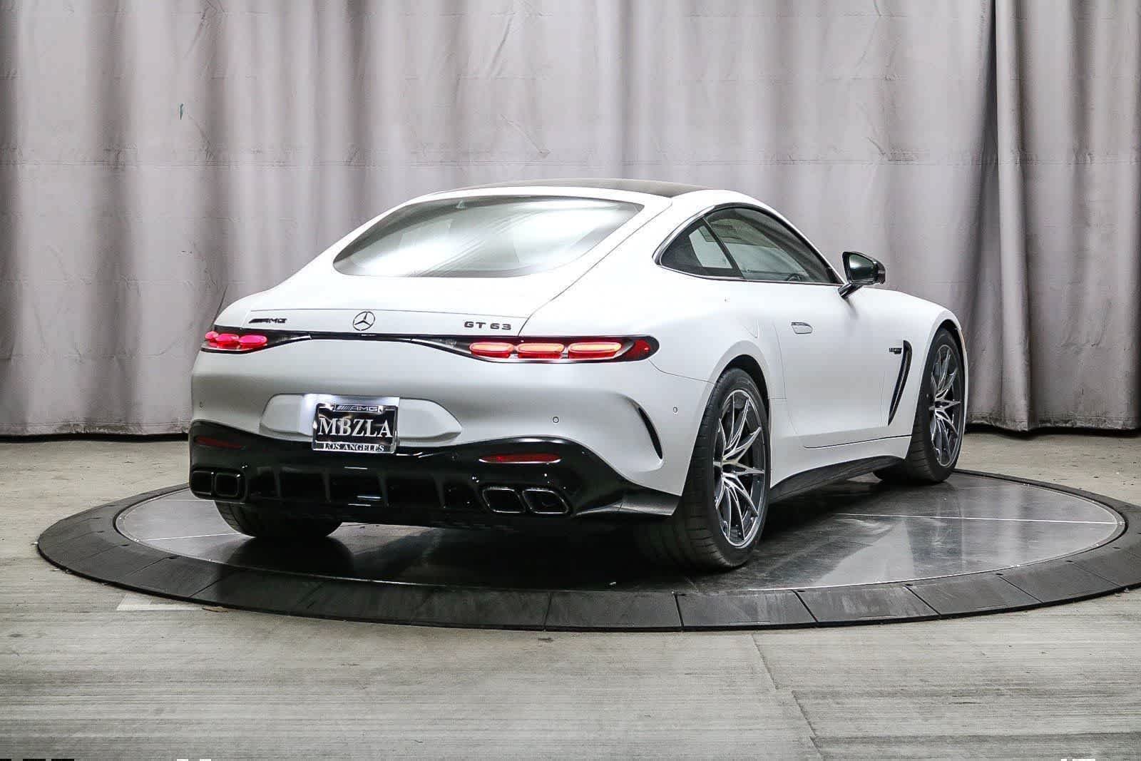 New 2025 MANUFAKTUR paint MANUFAKTUR opalite white magno Mercedes-Benz AMG® GT 63 Coupe image 8
