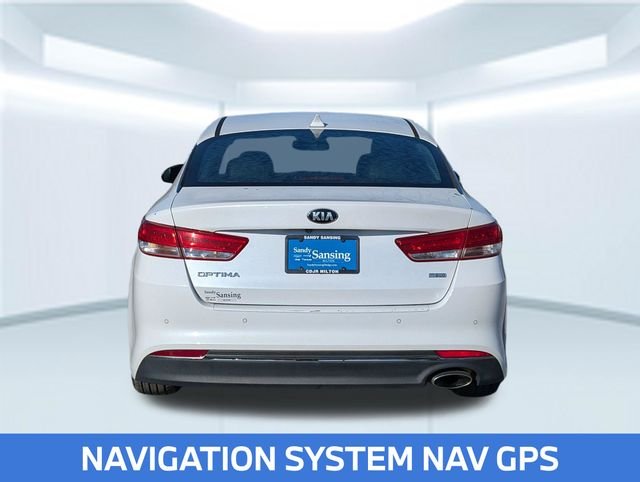 Used 2016 White Kia LX image 4