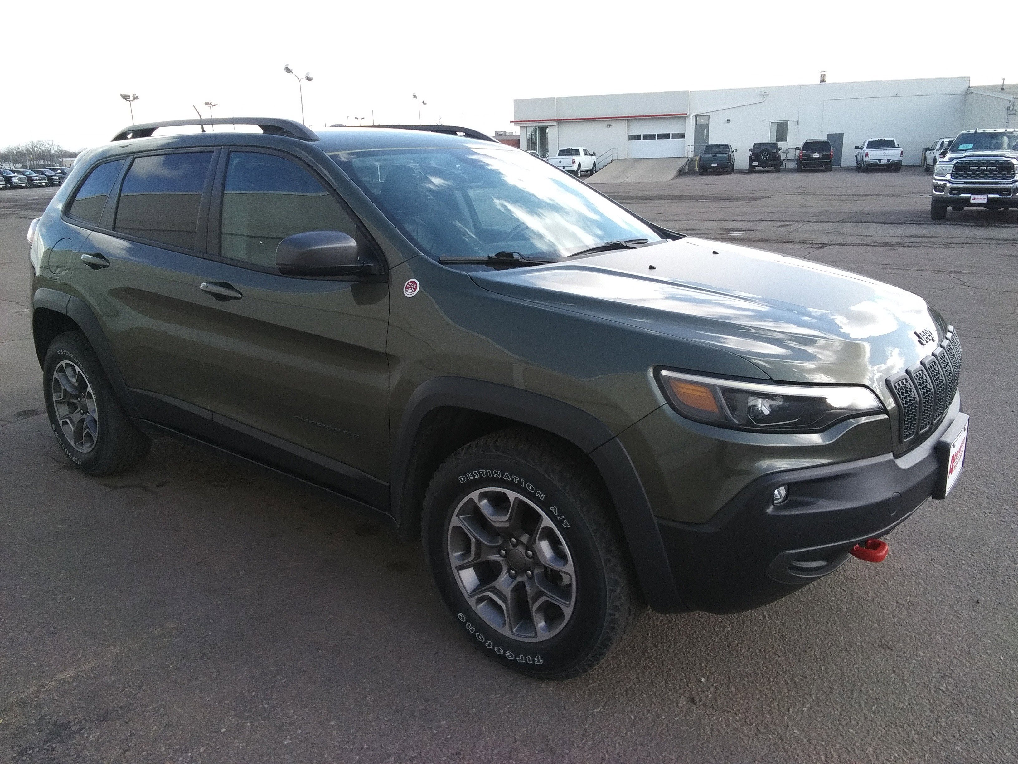 2021 Jeep Cherokee photo 4