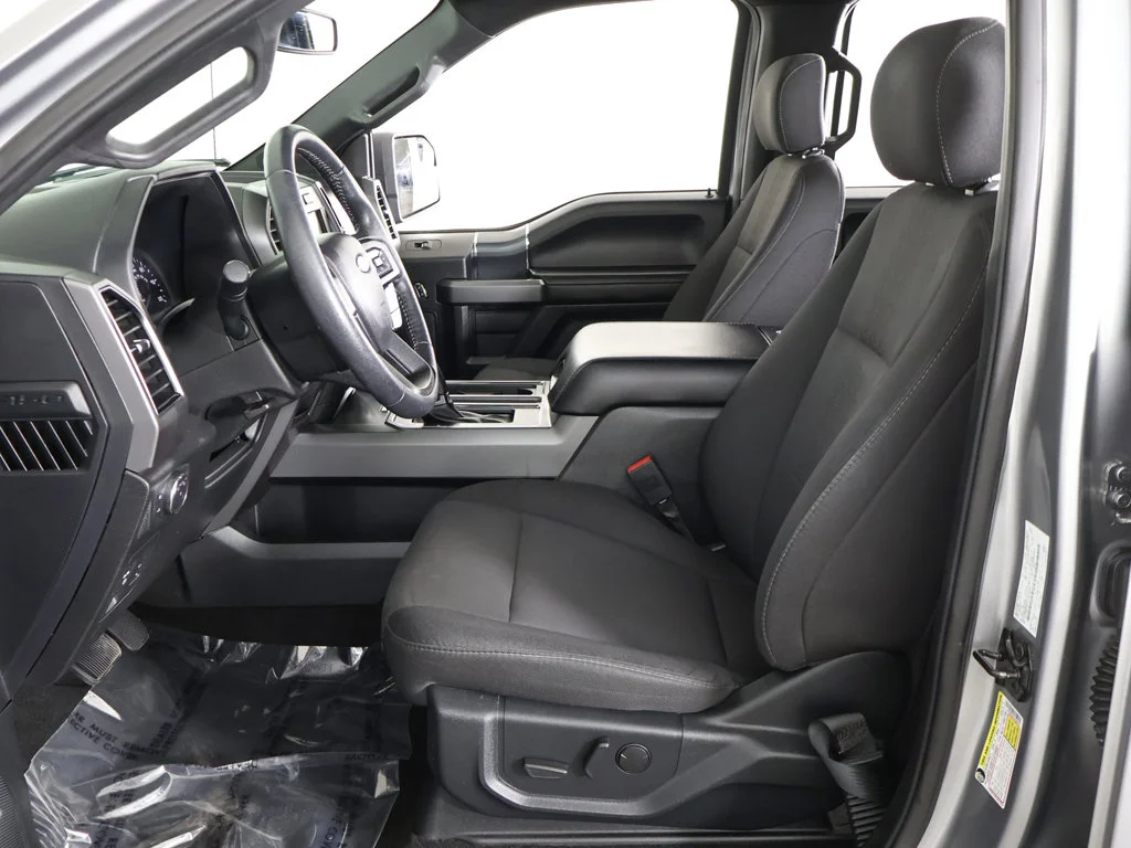 Used 2020 Silver Ford XLT image 28