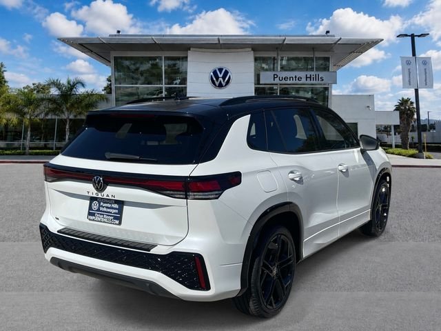 New 2026 White/off-white Volkswagen 2.0T SE R-Line Black image 4
