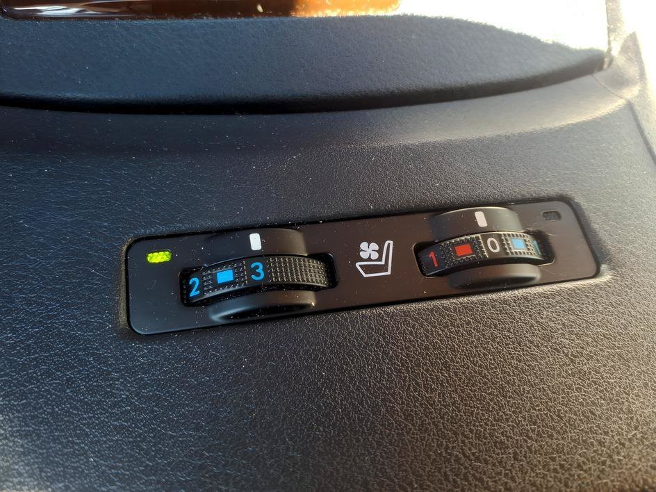 Used 2011 Tungsten Pearl Lexus 350 image 24
