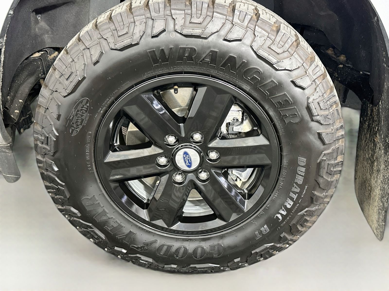 Used 2022 Silver Ford XLT image 31