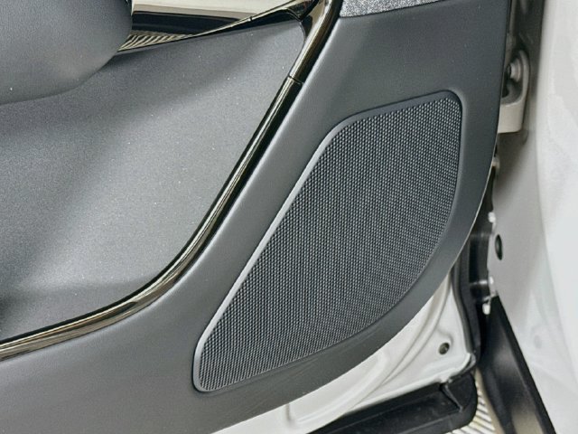 New 2027 Gray Land Rover Dynamic SE image 21