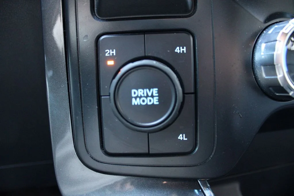 Used 2023 Gray Ford XLT image 27