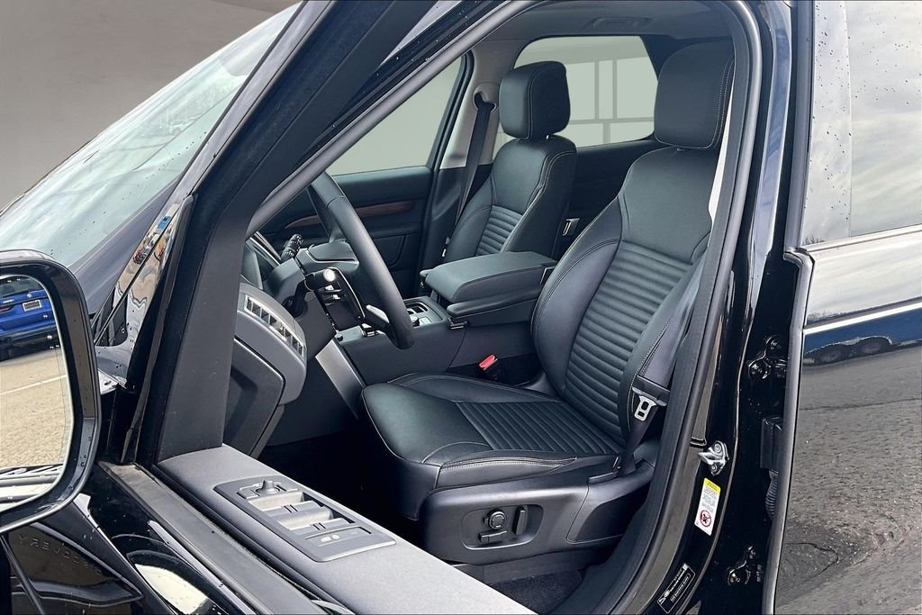 Used 2024 Black Land Rover S image 26
