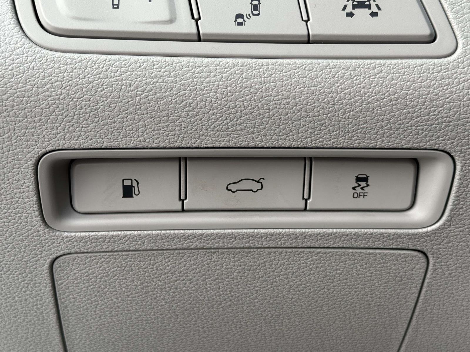 Used 2019 Symphony Silver Hyundai Limited image 23