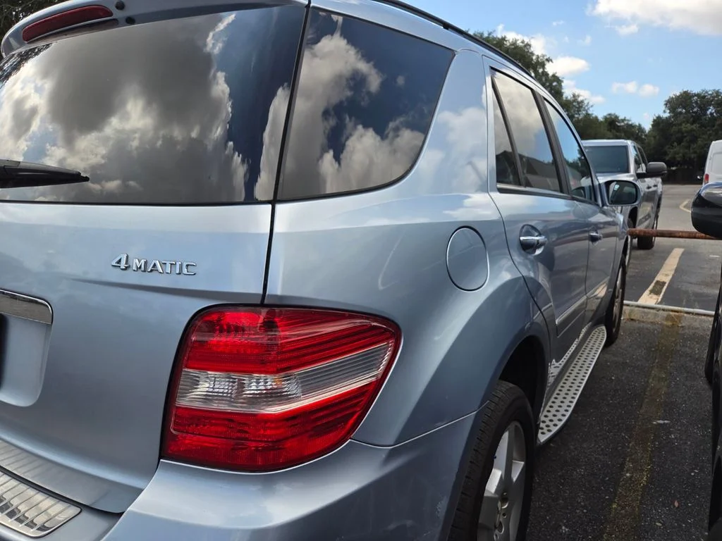 Used 2008 Blue Mercedes-Benz ML 550 image 3