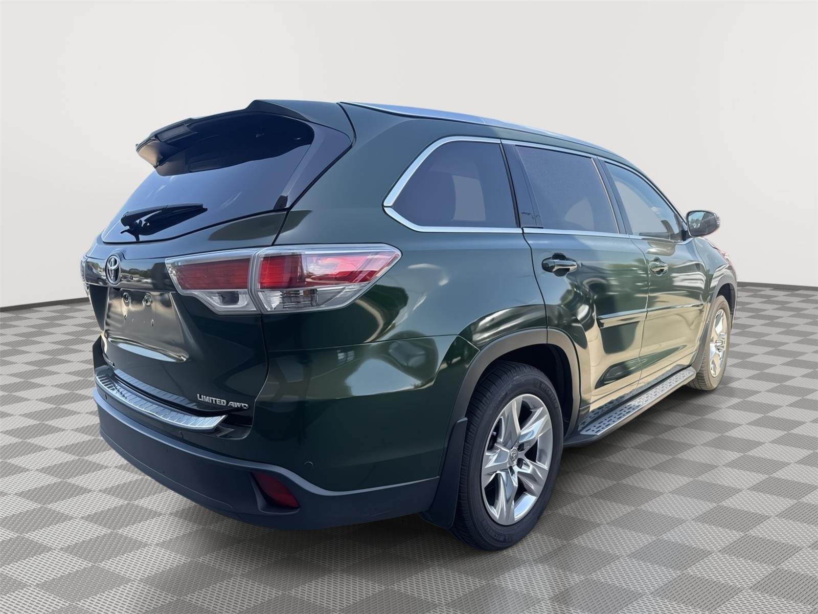 Used 2014 Blizzard Pearl Toyota Limited Platinum image 6